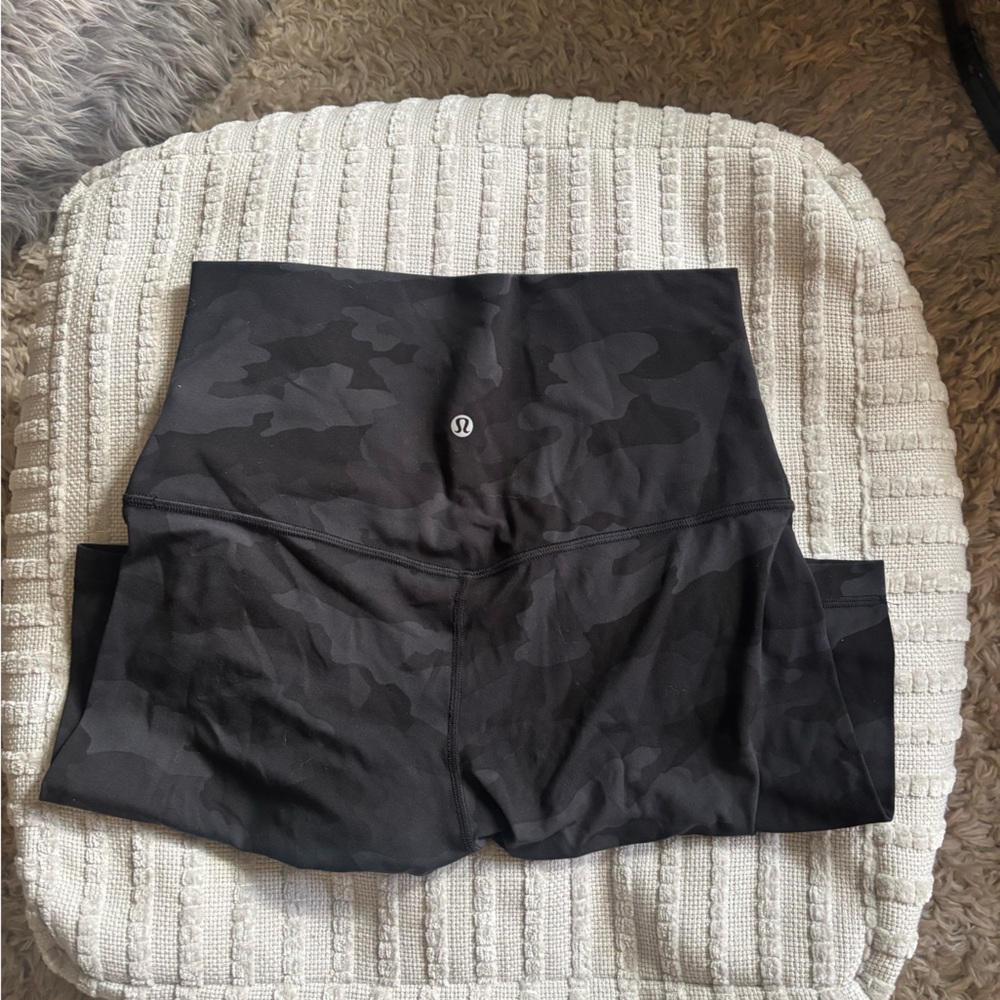 Lululemon camo biker shorts size 10